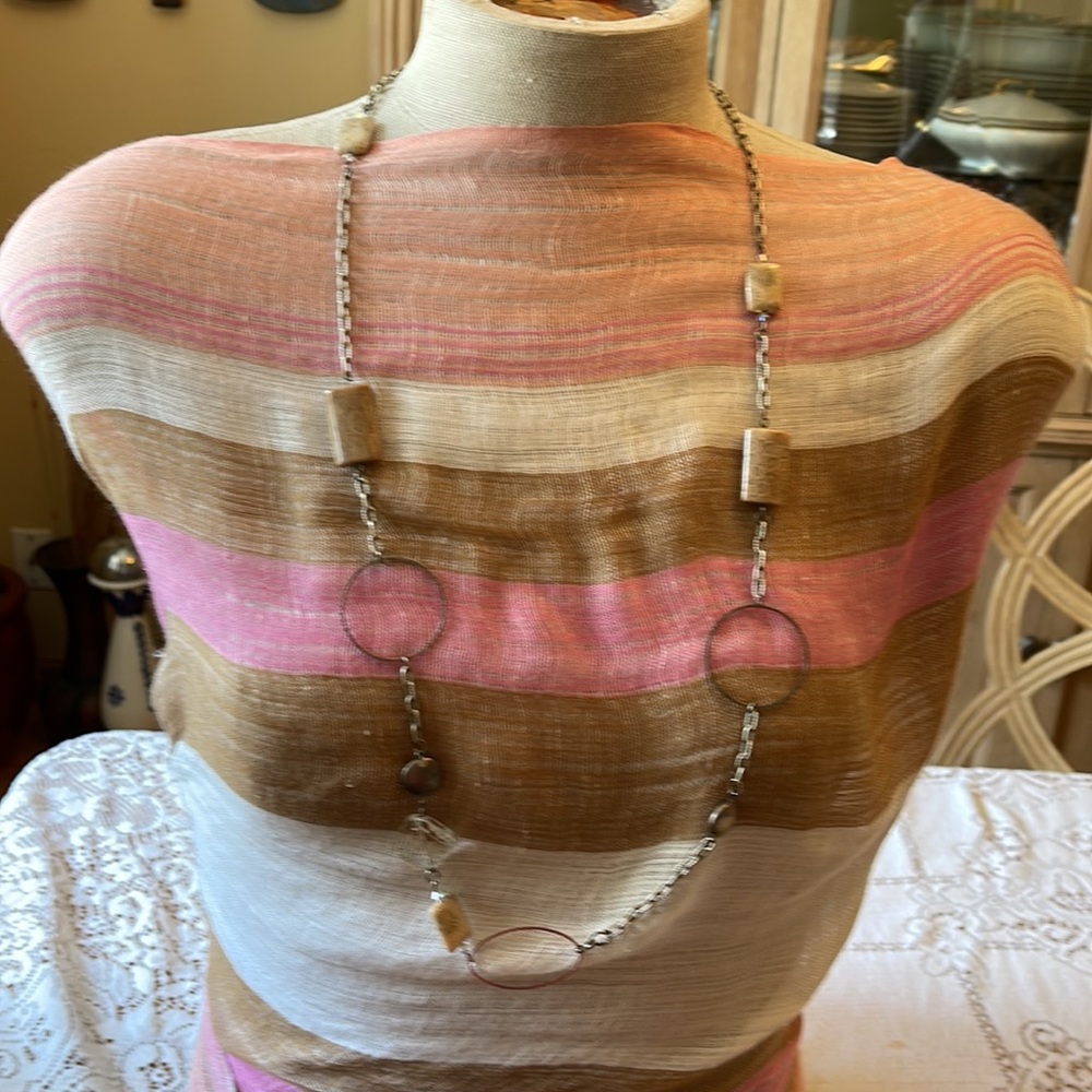 πΊ BOUTIQUE; Funky Asymmetrical Neutral/Silver Color Beads on Long Silver Chain! - Picture 1 of 6
